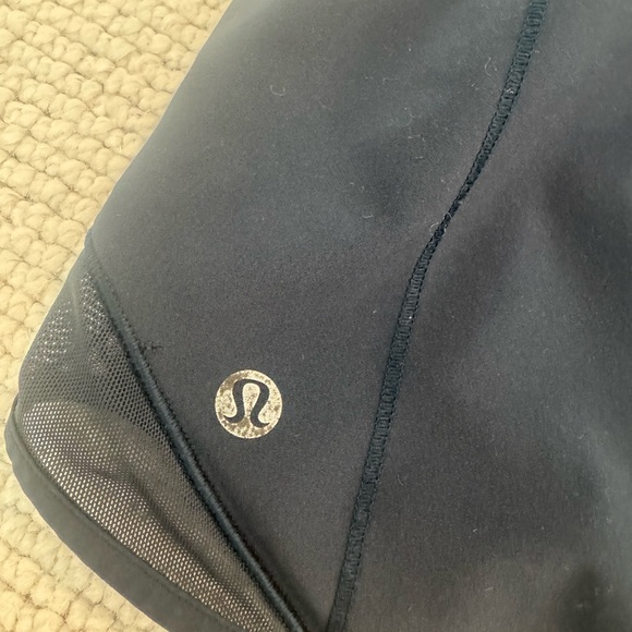 Lululemon Hotty Hot Low Rise Short - Picture 4 of 4